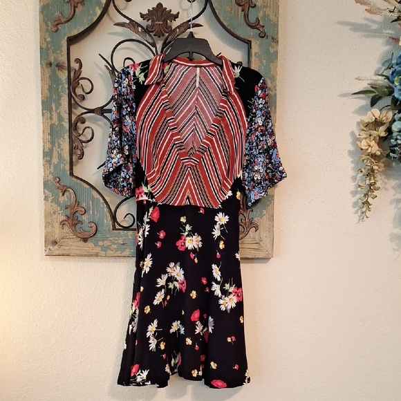 Free People Multicolor Floral and Striped Mini Dress. NWOT Size 2 - Picture 4 of 11